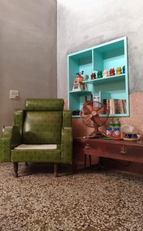 Yf 97.1 Apartment Тайнан Екстериор снимка